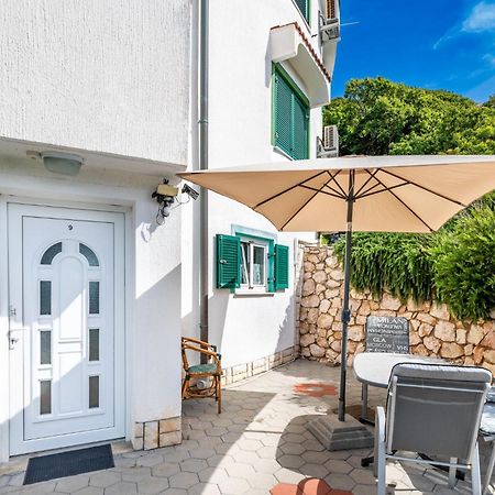 Apartments Oleander Kricin Baška Exterior foto