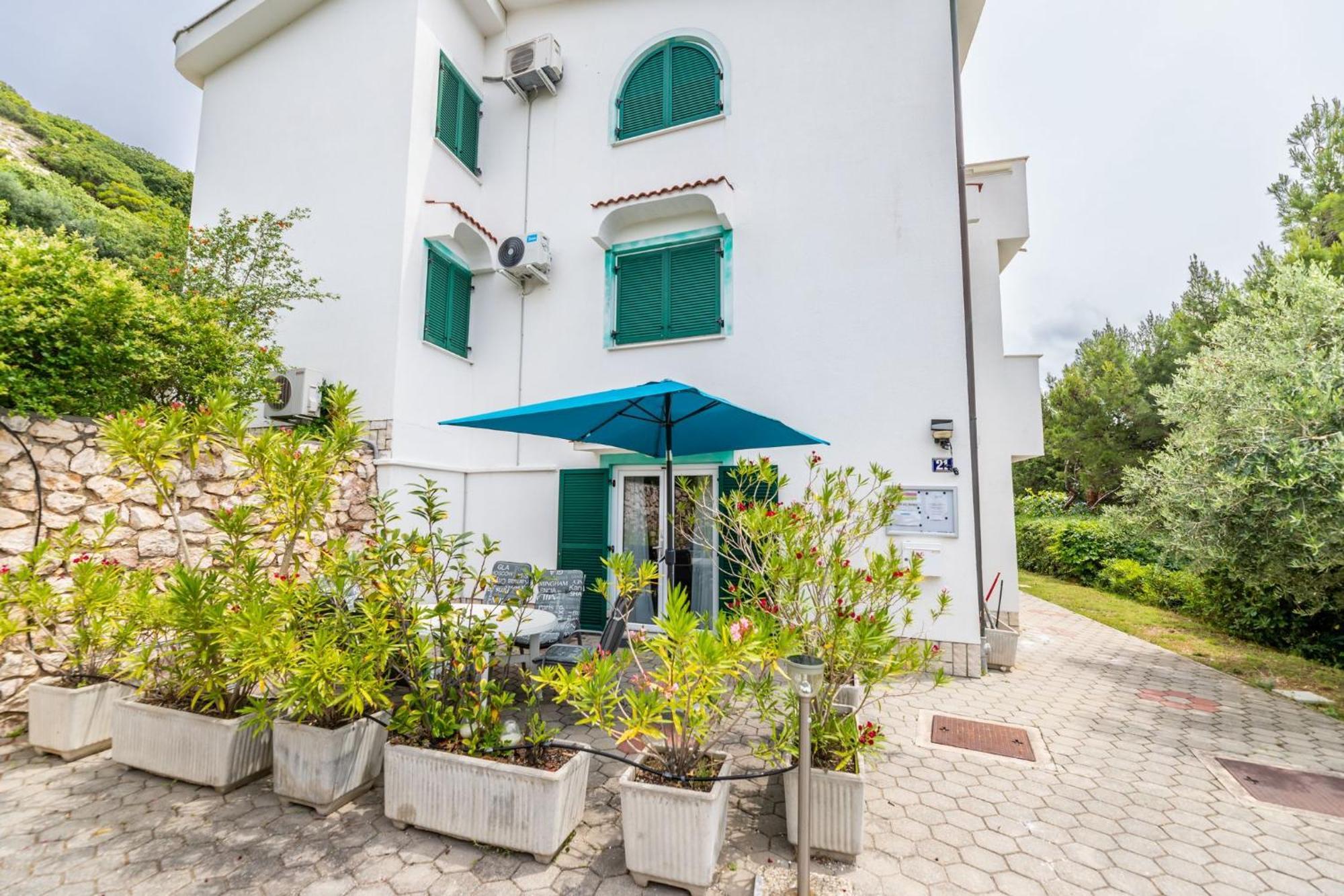 Apartments Oleander Kricin Baška Exterior foto